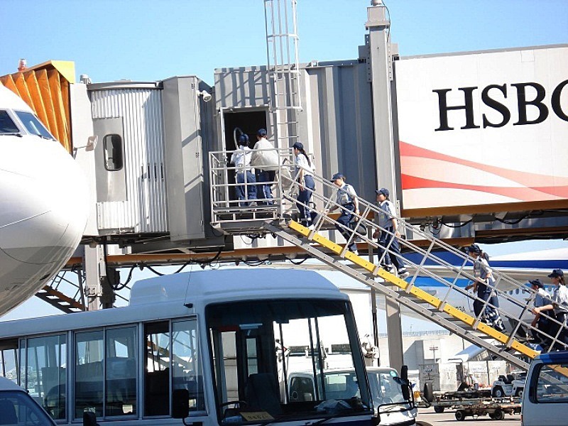 機内清掃スタッフ募集！ 主にANA国際線の飛行機の到着後の清掃と次便のセット作業を担当していただきます／ゼネラルサービス株式会社