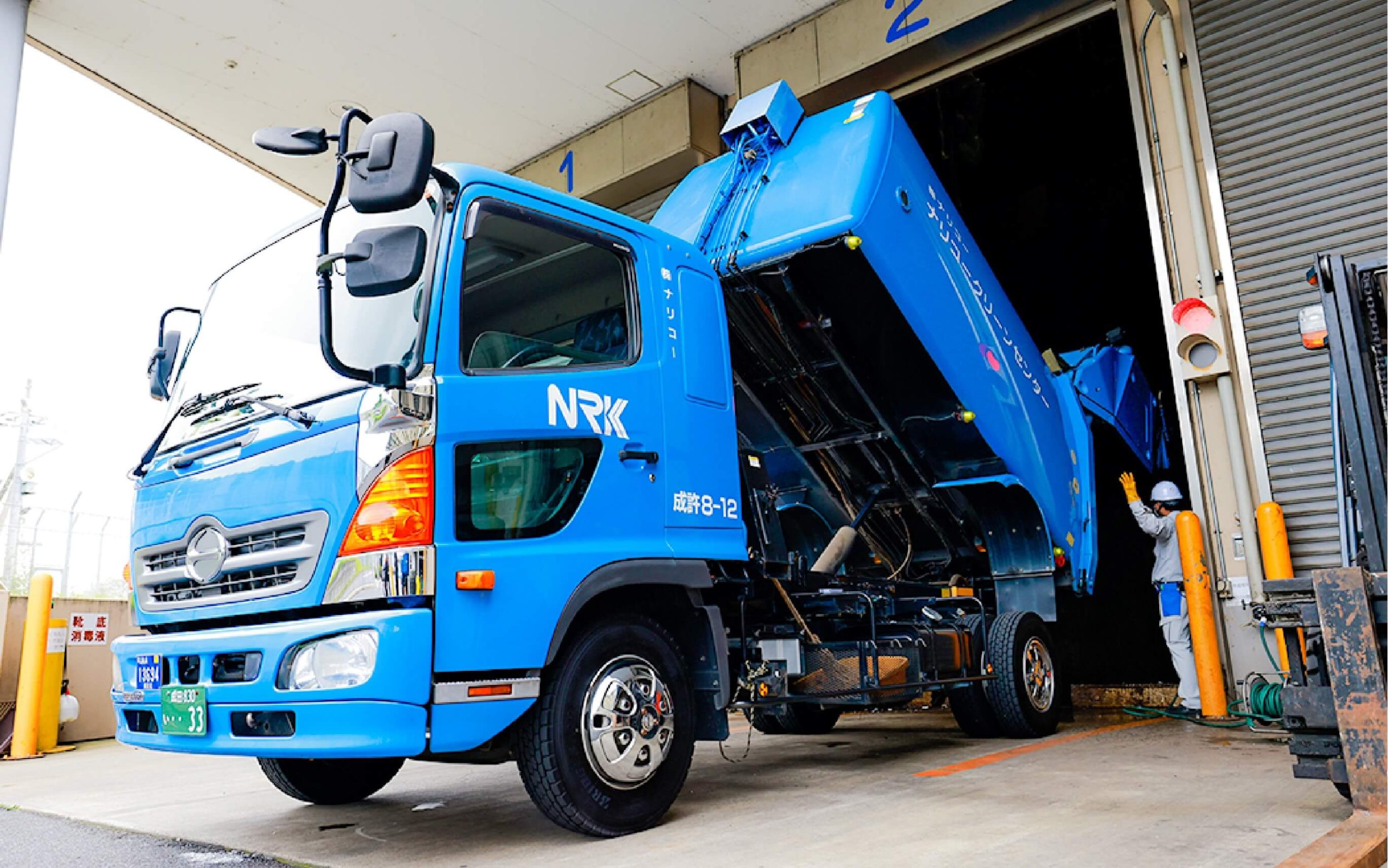 「産業廃棄物の収集運搬ドライバー」募集！年間休日123日！残業少！成田市の成長企業で安定して長期勤務できます。／株式会社　ナリコー